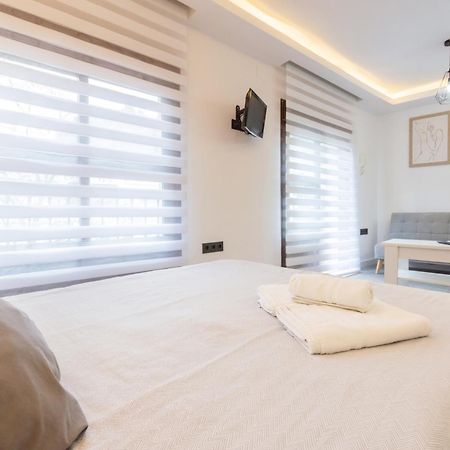 Apartamento Para Dos Al Lado De La Alhambra, En Pleno Centro Гранада Екстер'єр фото